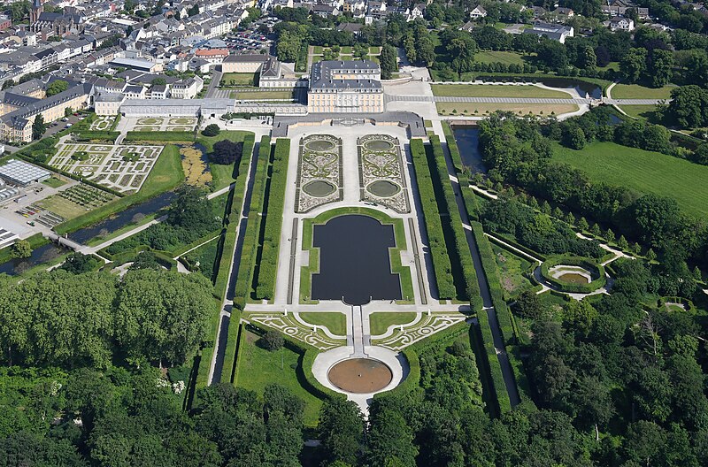 File:Aerial image of the Augustusburg Palace gardens (view from the south).jpg