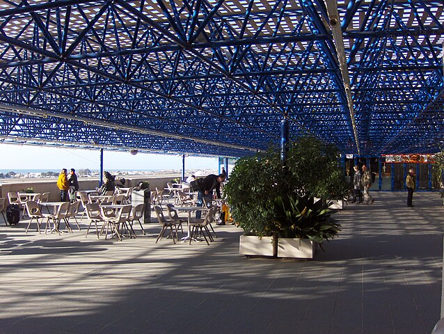 File Aeropuerto Almería Fumadores Wikimedia Commons