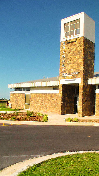 File:Airport Terminal for Shawnee Municipal Airport in Shawnee, Oklahoma.JPG