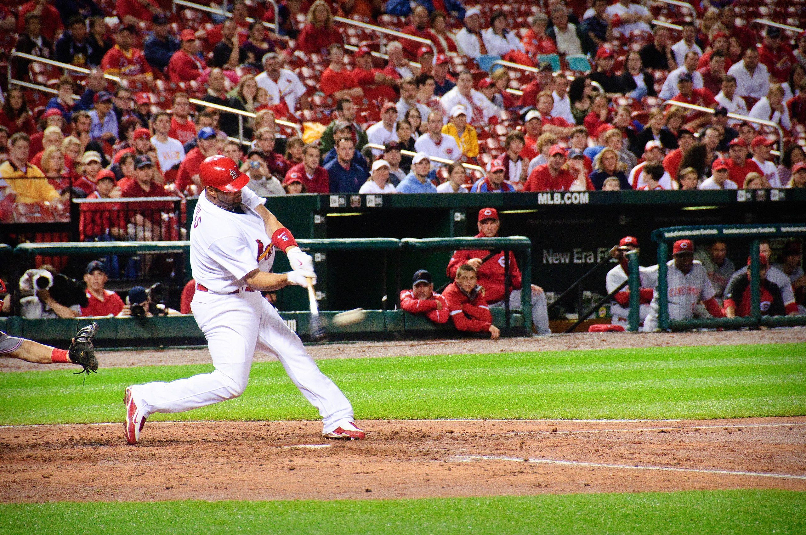 File:Albert Pujols bats in April 2010.jpg - Wikipedia