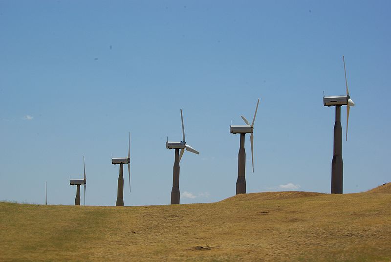 File:Altamont Pass Wind Farm 2758359275.jpg