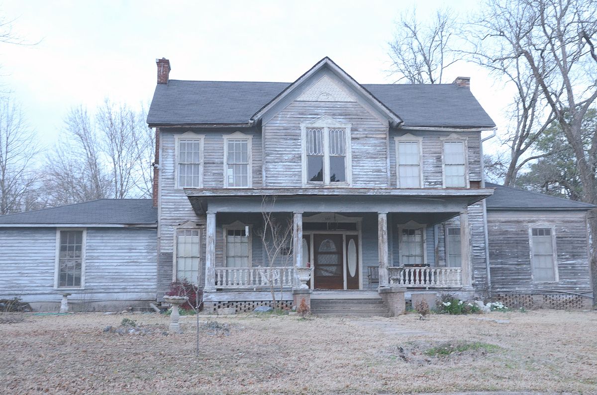 The 1900 house was a reality. ‘The 1900 House’. The House td.