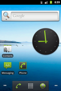 Startskjermen på en Android uten produsentoverlegg.