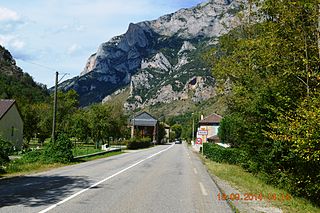 <span class="mw-page-title-main">Aulos-Sinsat</span> Commune in Occitanie, France