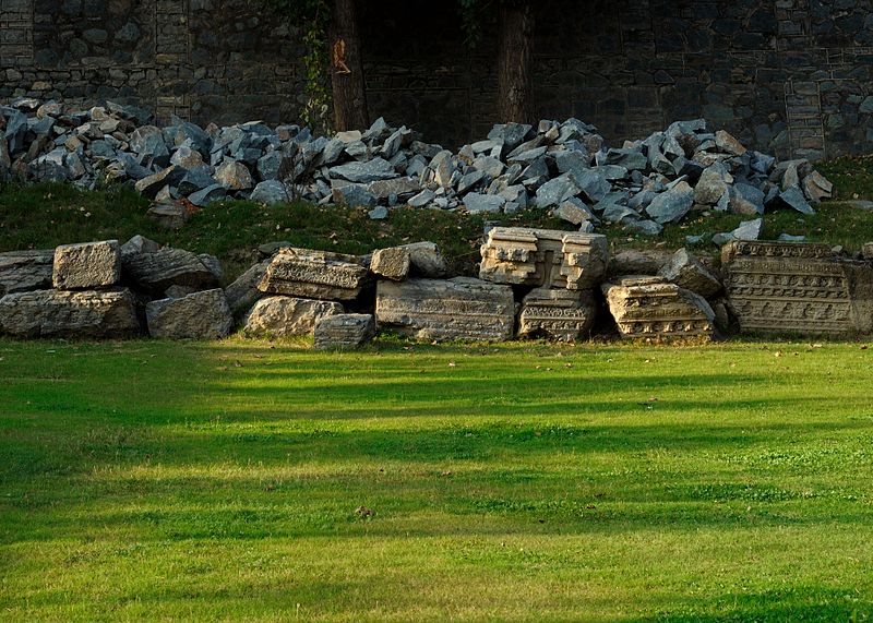 File:Avantiswami Temple (Avantipura, Pulwama) 03.jpg