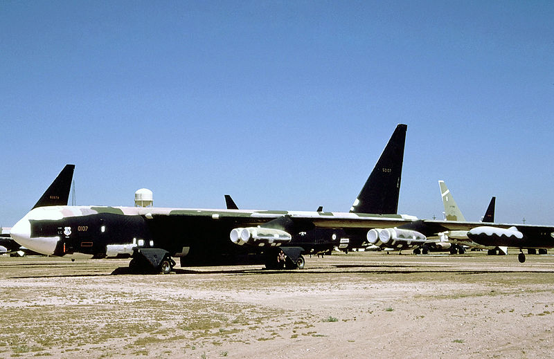 File:B-52D AMARC (25211936444).jpg