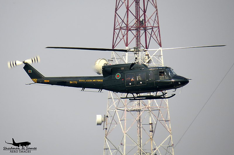 File:BH772 Bangladesh Air Force Bell 212 (25727684116).jpg