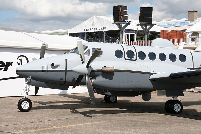 File:Beechcraft Super King Air 350 Salon du Bourget 20090619 093.jpg