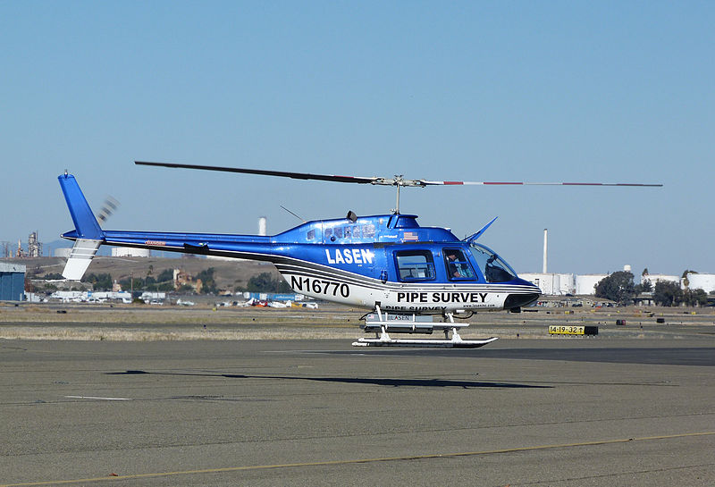 File:Bell 206B takeoff 12-8-13 (11279719936).jpg