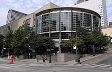 Benaroya Hall, Seattle, Waszyngton, USA cropped.jpg