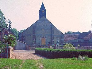 Berchères - Avril 1977 - L'église.JPG