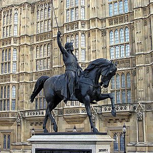 Surĉevala statuo de Rikardo la 1-a, Westminster