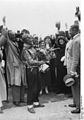 Bundesarchiv Bild 183-2008-0814-501, Tempelhof, Ankunft Marga von Etzdorf.jpg