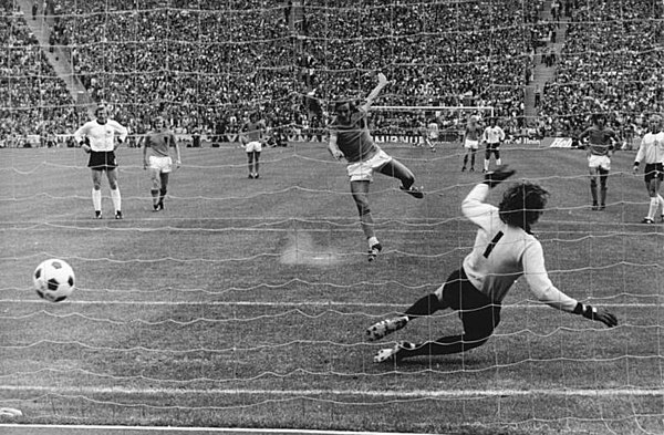 Neeskens scoring the opening goal in the 1974 World Cup final against West Germany