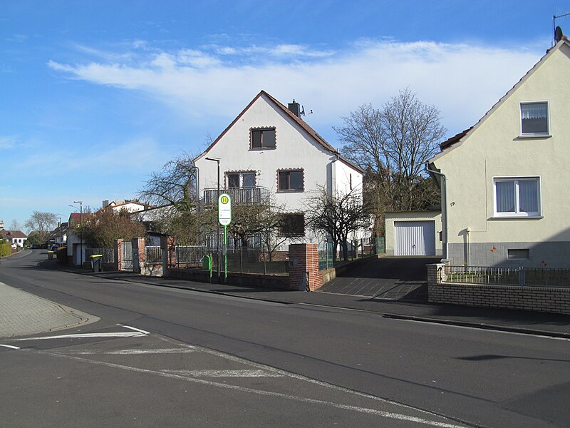 File:Bushaltestelle Ringstraße, 1, Leihgestern, Linden, Landkreis Gießen.jpg