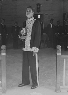 The village head of Kabanjahe in the Dutch East Indies in the 1930s COLLECTIE TROPENMUSEUM Portret van een jonge Sibayak Kabandjahe TMnr 60043413.jpg