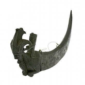 A naga morsarang COLLECTIE TROPENMUSEUM Toverhoorn voor de opslag van pupuk TMnr 137-599.jpg