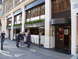 <span class="mw-page-title-main">Café Monico</span> Restaurant in London, England