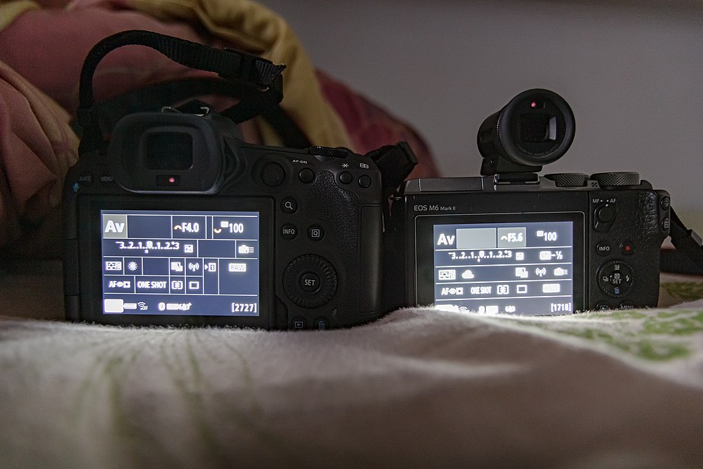 Canon EOS M6 Mark II vs Sony a6400
