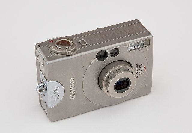 Canon Digital IXUS - Wikipedia