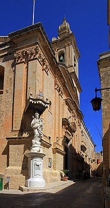 Carmelite church Mdina Malta 2014 2.jpg