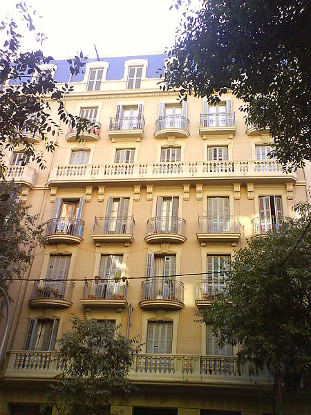 File:Carrer dels Enamorats.JPG