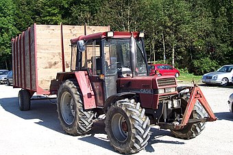 Case IH 933 mit Fronthydraulik und Timmermann S3 Kabine