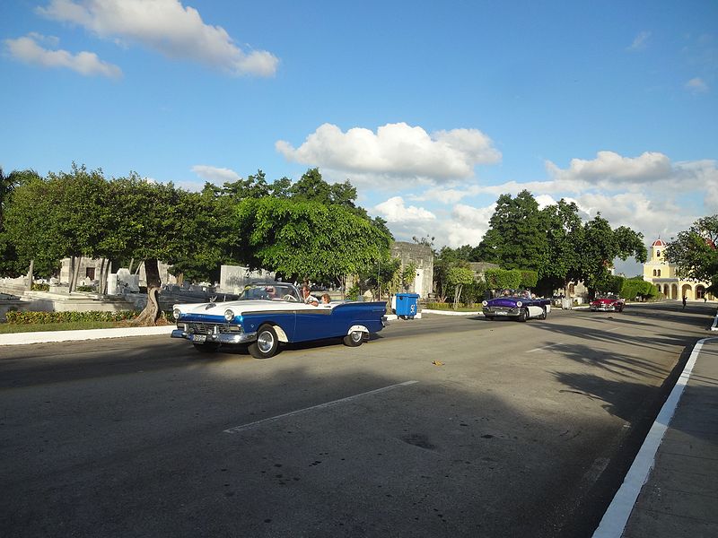 File:Cementerio Cristóbal Colón 93.jpg