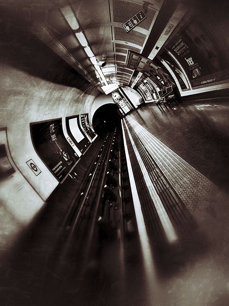 File:Central Line (4-52) (12177077556).jpg