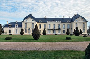 Château de Médavy, élévation principale.jpg