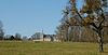 Château de Vien (fachadas, telhado, sala de jantar, sala de estar central no piso térreo), dois pavilhões de entrada (fachadas e telhados)