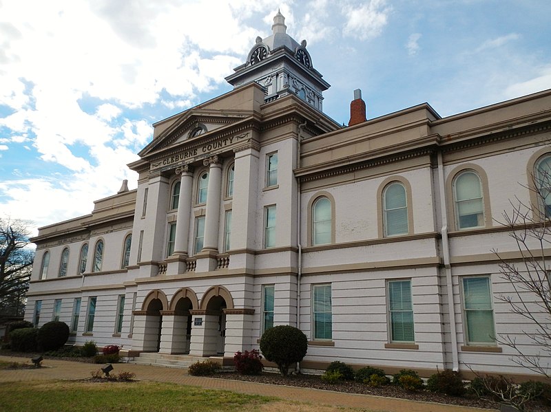 Файл:Cleburne County Alabama Courthouse 2012.JPG — Вікіпедія.