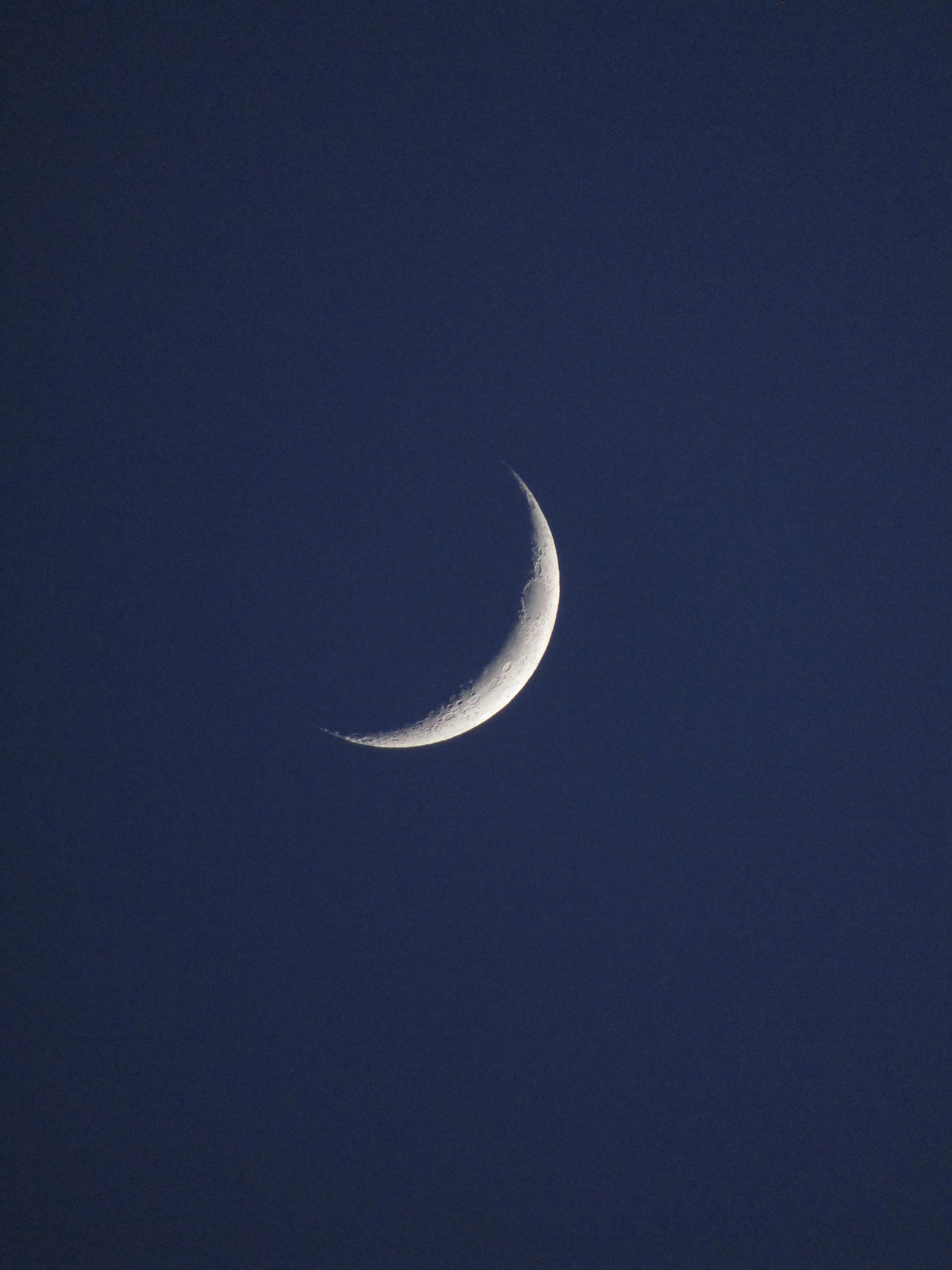 File:The Crescent Moon.jpg - Wikimedia Commons