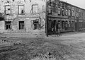 Róg Rynku Warszawskiego i ul. Jaskrowskiej, budynek niemieckiej policji (ok. 1944)/The intersection of Rynek Warszawski and Jaskrowska Street, where the German police station was located