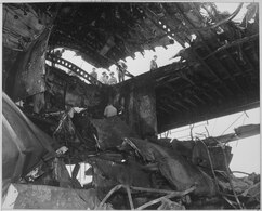 ウルシー環礁で特攻機の突入を受ける(1945年3月11日)