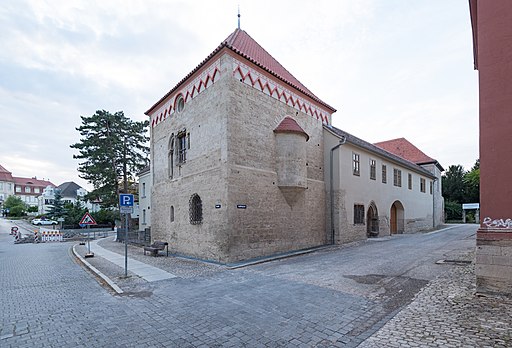 Blick nach Nordwesten auf die Ägidienkurie mit der Ägidienkapelle (Domplatz 8)