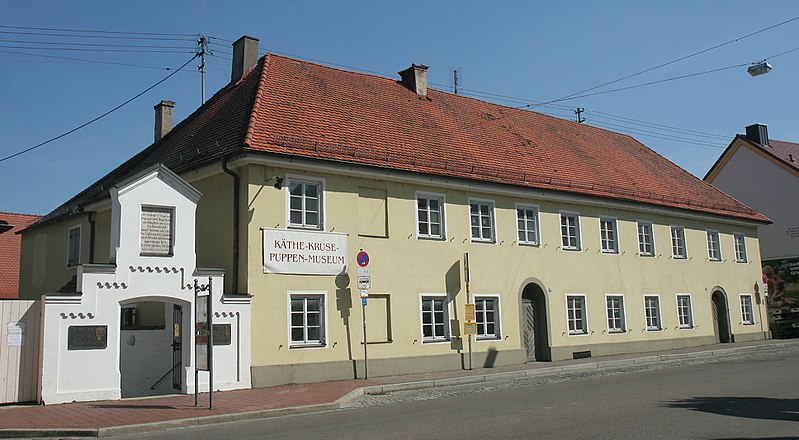 File:Donauwörth-Kapuzinerkloster1-Bubo.JPG