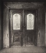 Door of the wooden synagogue in Khodoriv 02.jpg