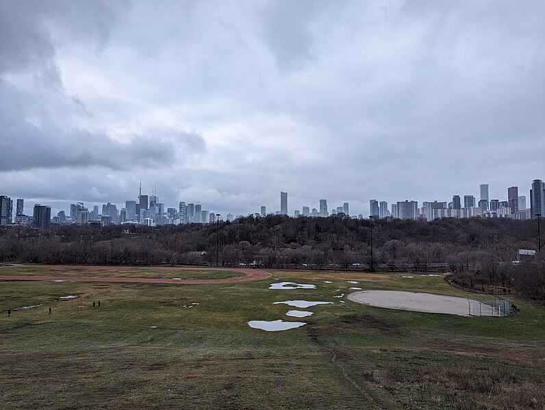 File:Downtown Toronto from Riverdale Park East - 20230107 155756210.jpg