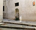 wikimedia_commons=File:Drinking water in Via Marconi, Tosnacco.jpg