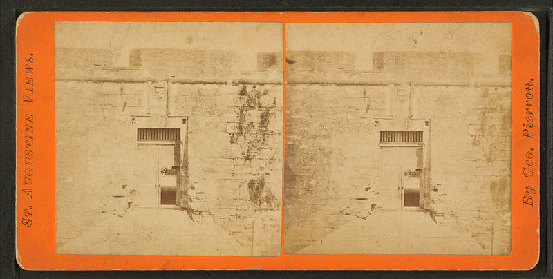 File:Entrance of Fort San Marco, from Robert N. Dennis collection of stereoscopic views.jpg