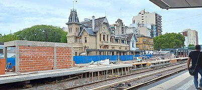 Restauración del antiguo edificio de la estación y reconstrucción del andén central (Febrero de 2023)