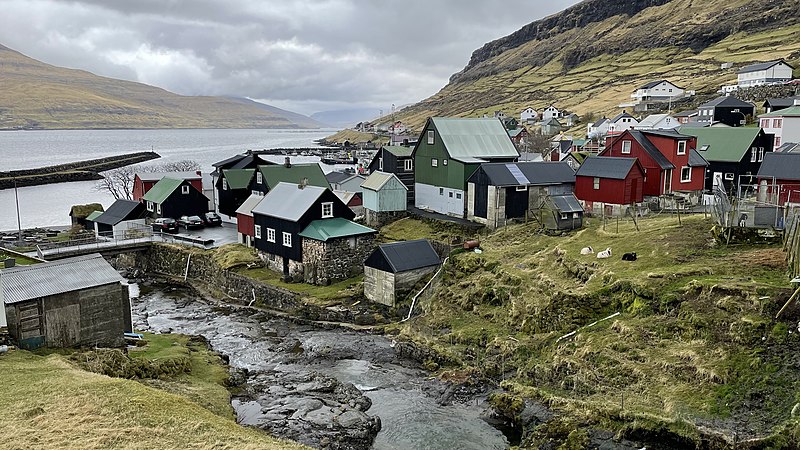 File:Faroe Islands, Streymoy, Haldarsvík (02).jpg