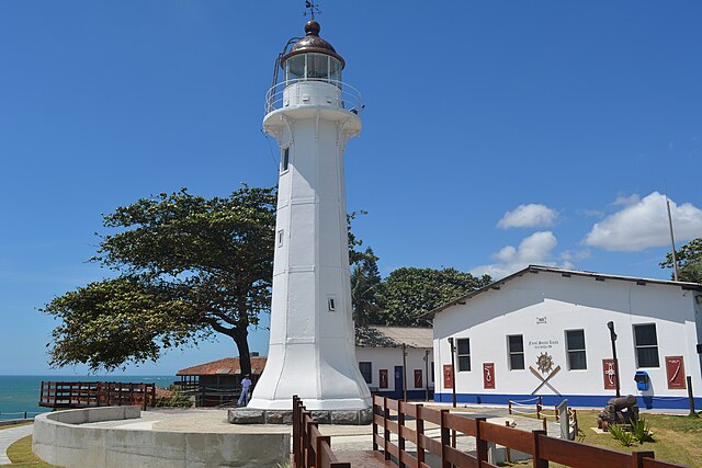 Image: Farol Santa Luzia, localizado no município de Vila Velha (ES) (52749701974)