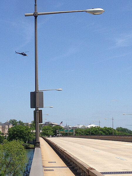 File:Filming Helicopter over the Theodore Roosevelt Bridge (8713001028).jpg