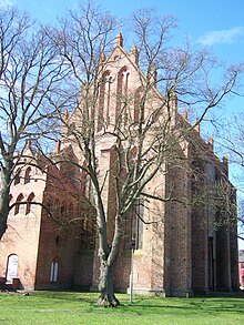 Fil:Franzburg,_Kirche_-_Giebelansicht_(2008-04-20).JPG