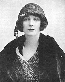 Freda Dudley Ward, 1919