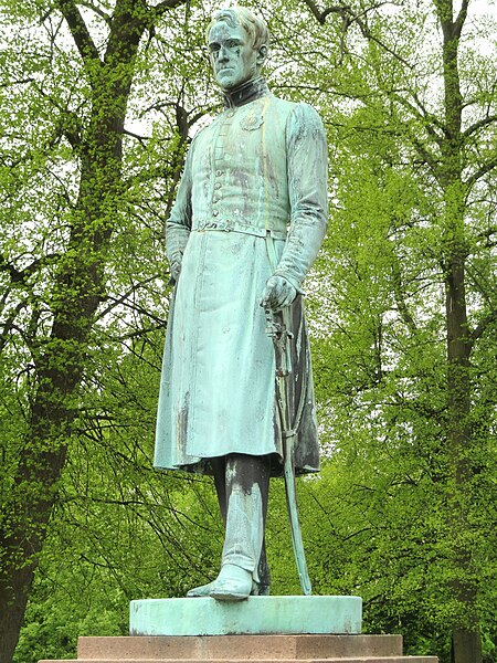 Fil:Frederik VI by Herman Wilhelm Bissen - Fredericksberg Gardens, Copenhagen - DSC08915.JPG