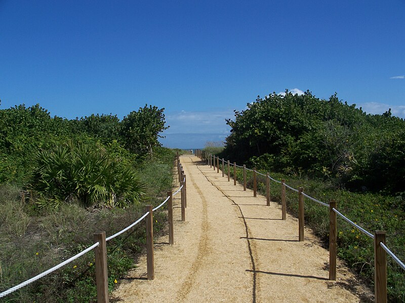 File:Ft Pierce FL Fort Pierce Inlet SP path01.jpg