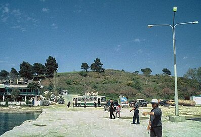 Montículo en el extremo sur del canal